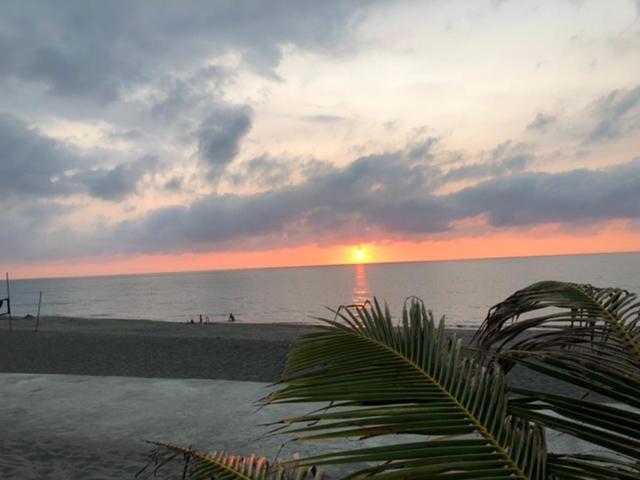 Em Royalle Hotel & Beach Resort San Juan  Ngoại thất bức ảnh